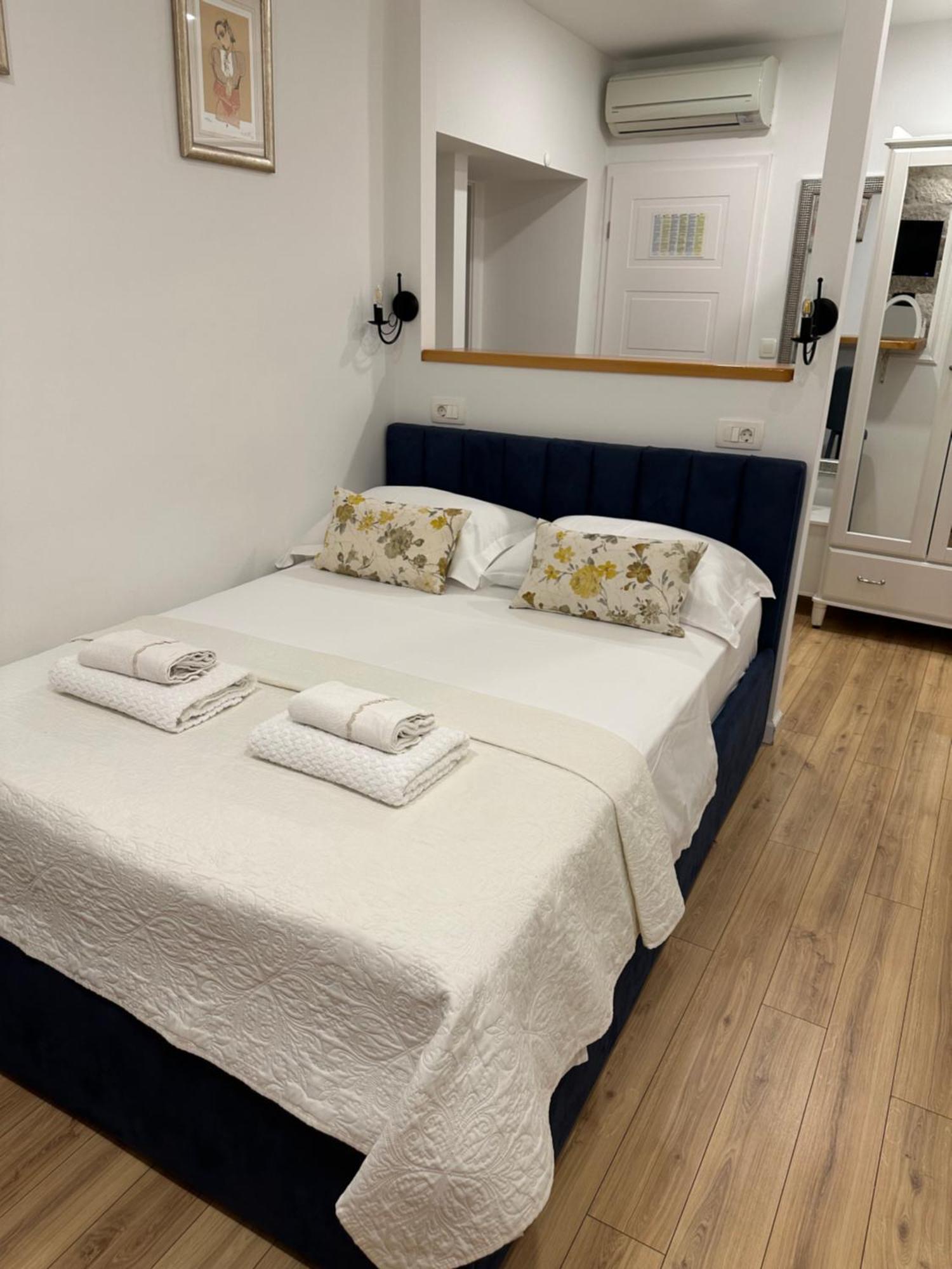 Split Old Town Suites 2 ภายนอก รูปภาพ