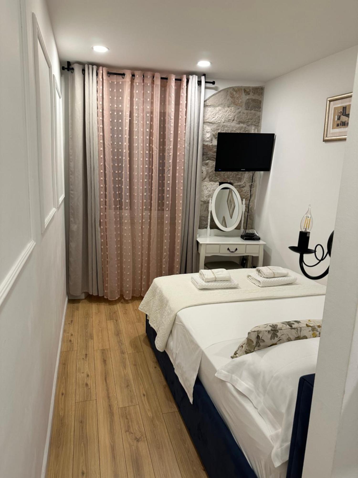 Split Old Town Suites 2 ภายนอก รูปภาพ