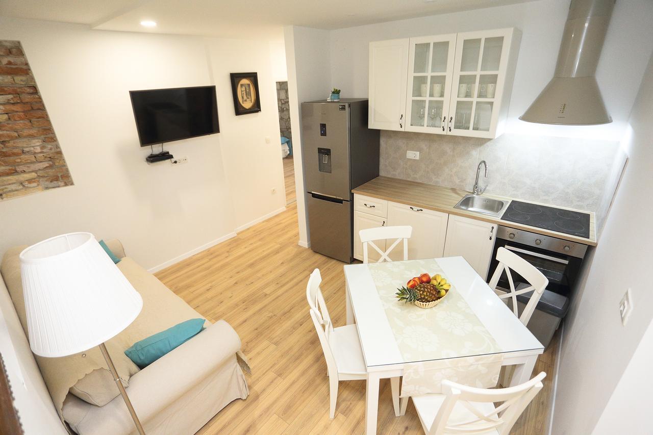 Split Old Town Suites 2 ภายนอก รูปภาพ